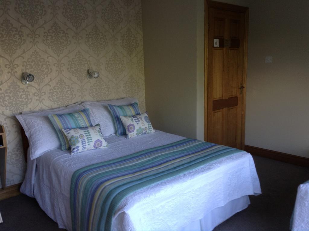 Riverwalk House B&B Oughterard Exteriör bild