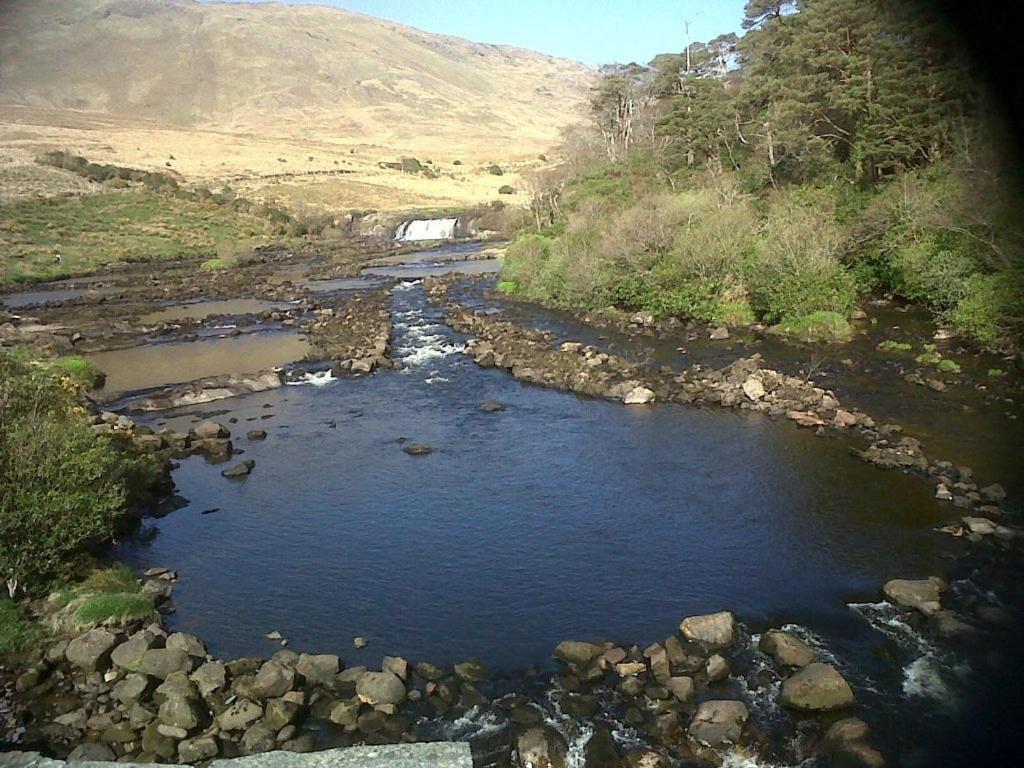 Riverwalk House B&B Oughterard Exteriör bild