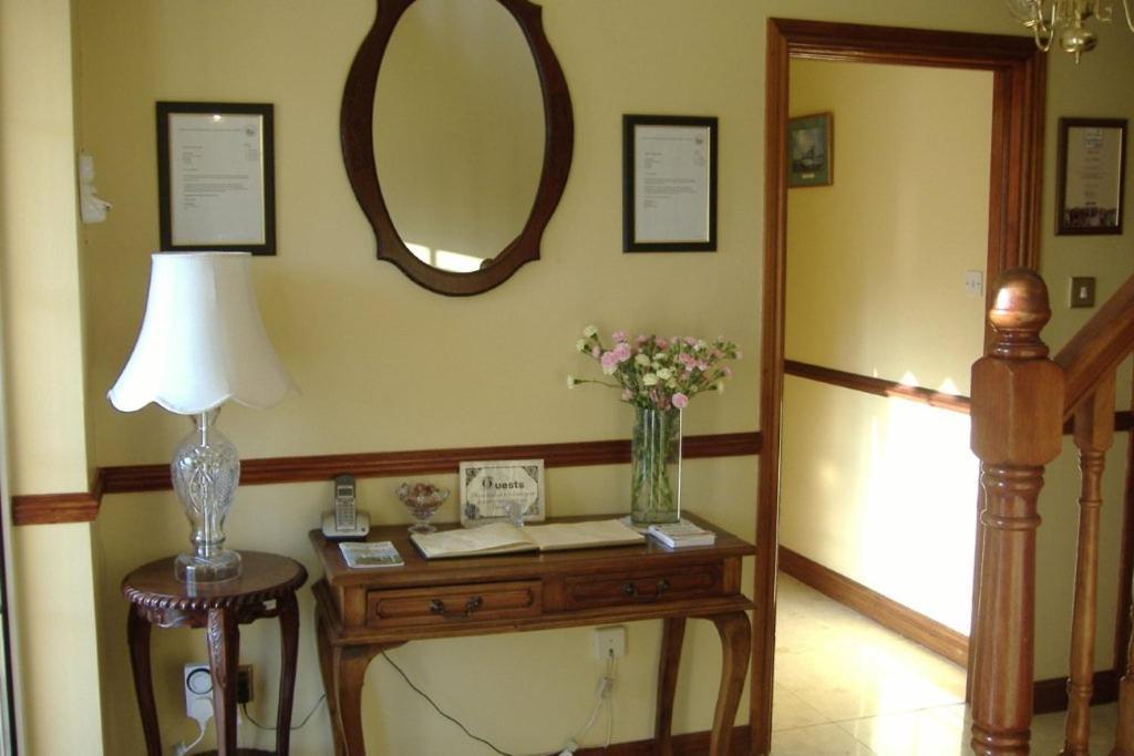 Riverwalk House B&B Oughterard Exteriör bild