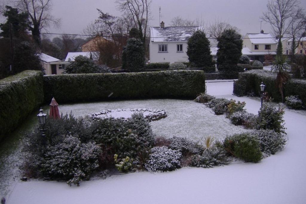 Riverwalk House B&B Oughterard Exteriör bild